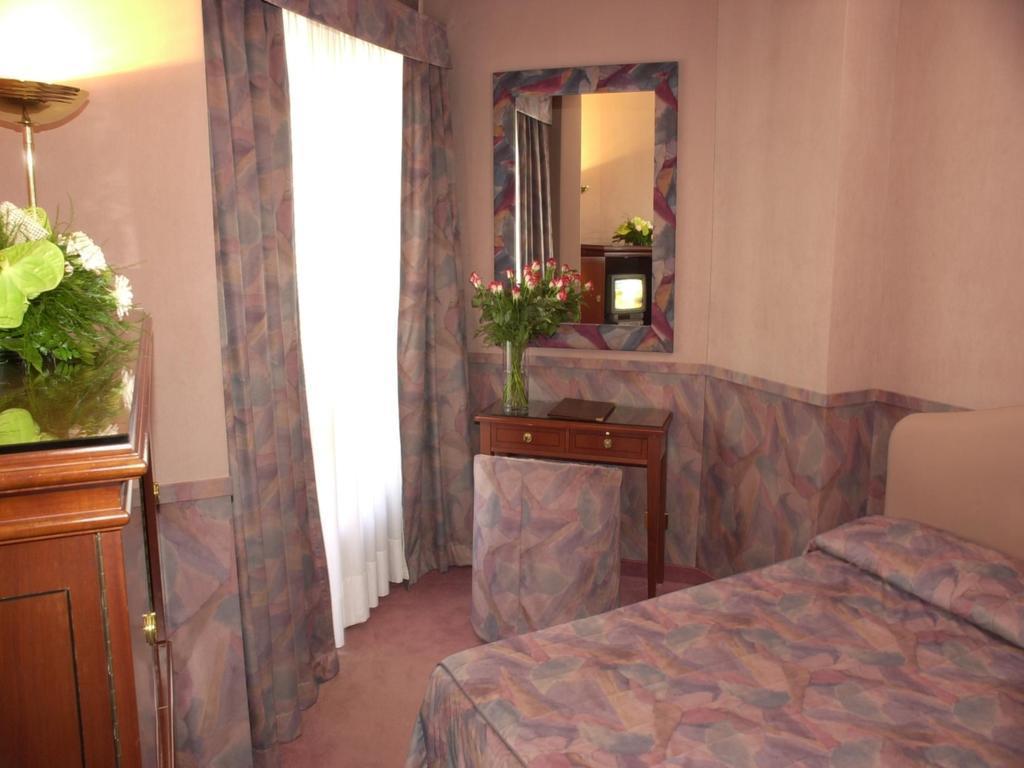 Mini Palace Hotel Viterbo Exterior foto